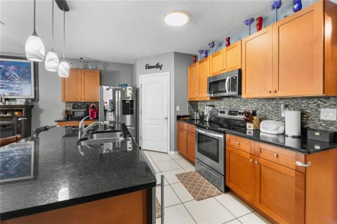 House in Davenport, Florida 4 bedrooms, 171.03 sq.m. № 1884569 - photo 7