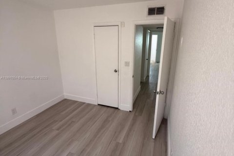 Купить кондоминиум в Санрайз, Флорида 4 спальни, 141.21м2, № 2089038 - фото 13