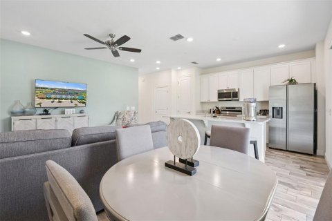 Townhouse in Kissimmee, Florida 3 bedrooms, 143.53 sq.m. № 2122525 - photo 9