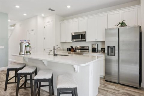 Townhouse in Kissimmee, Florida 3 bedrooms, 143.53 sq.m. № 2122525 - photo 10