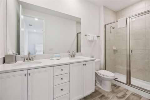 Townhouse in Kissimmee, Florida 3 bedrooms, 143.53 sq.m. № 2122525 - photo 20