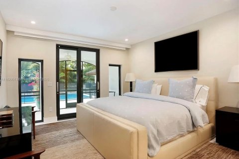 Снять в аренду виллу или дом в Корал-Гейблс, Флорида 5 спален, 524.71м2, № 2000253 - фото 10