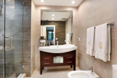 Снять в аренду виллу или дом в Корал-Гейблс, Флорида 5 спален, 524.71м2, № 2000253 - фото 18