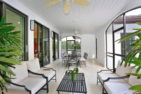 Снять в аренду виллу или дом в Корал-Гейблс, Флорида 5 спален, 524.71м2, № 2000253 - фото 19