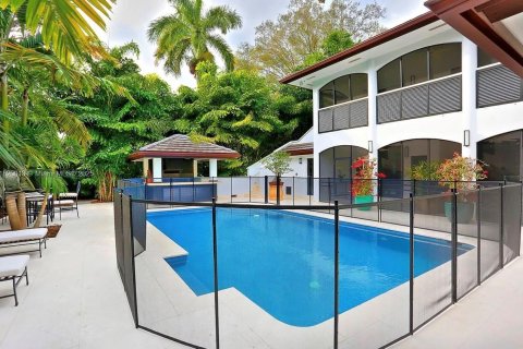 Снять в аренду виллу или дом в Корал-Гейблс, Флорида 5 спален, 524.71м2, № 2000253 - фото 21