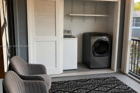 Condo in Coconut Creek, Florida, 2 bedrooms  № 2086897 - photo 18