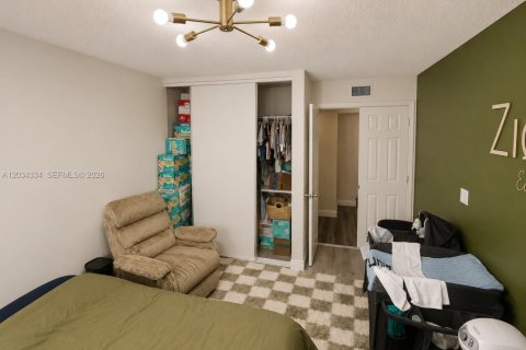 Condo in Coconut Creek, Florida, 2 bedrooms  № 2086897 - photo 10