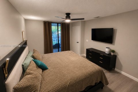 Condo in Coconut Creek, Florida, 2 bedrooms  № 2086897 - photo 14
