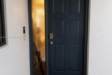 Condo in Coconut Creek, Florida, 2 bedrooms  № 2086897 - photo 21