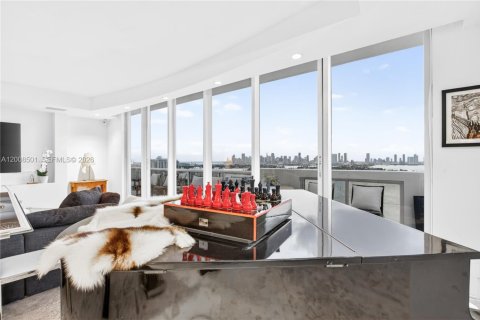 Condo in Miami Beach, Florida, 4 bedrooms  № 2071980 - photo 27