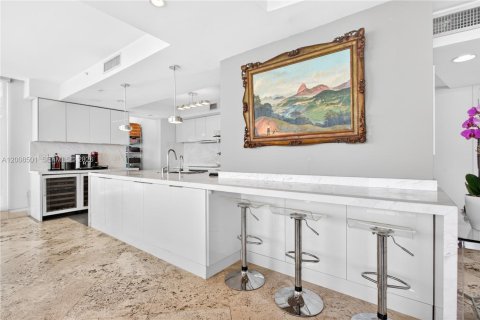 Condo in Miami Beach, Florida, 4 bedrooms  № 2071980 - photo 14