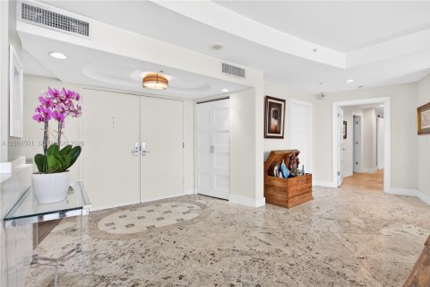 Condo in Miami Beach, Florida, 4 bedrooms  № 2071980 - photo 8