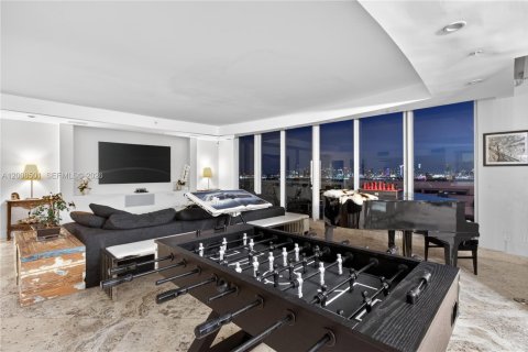 Condo in Miami Beach, Florida, 4 bedrooms  № 2071980 - photo 23