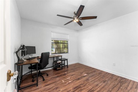 House in Gainesville, Florida 3 bedrooms, 124.86 sq.m. № 2093067 - photo 20