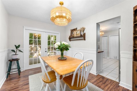 House in Gainesville, Florida 3 bedrooms, 124.86 sq.m. № 2093067 - photo 8