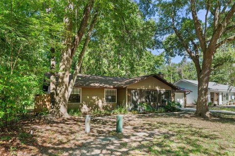 House in Gainesville, Florida 3 bedrooms, 124.86 sq.m. № 2093067 - photo 3