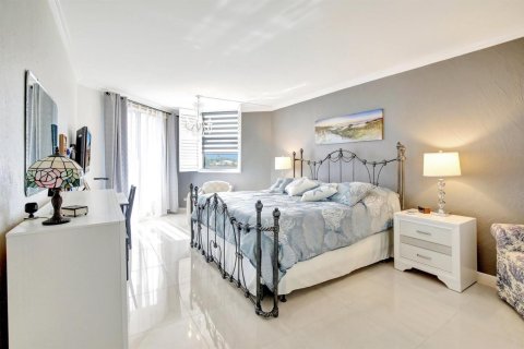 Condominio en venta en Lauderhill, Florida, 2 dormitorios, 149.29 m2 № 2083098 - foto 24