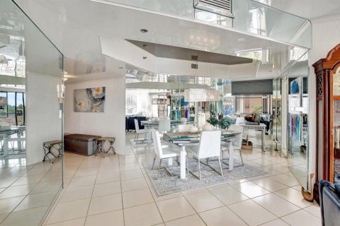 Condominio en venta en Lauderhill, Florida, 2 dormitorios, 149.29 m2 № 2083098 - foto 7