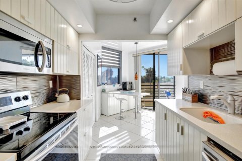Condominio en venta en Lauderhill, Florida, 2 dormitorios, 149.29 m2 № 2083098 - foto 15