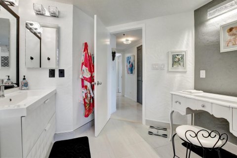 Condominio en venta en Lauderhill, Florida, 2 dormitorios, 149.29 m2 № 2083098 - foto 22