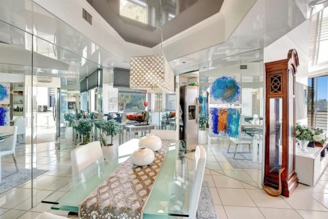 Condominio en venta en Lauderhill, Florida, 2 dormitorios, 149.29 m2 № 2083098 - foto 5