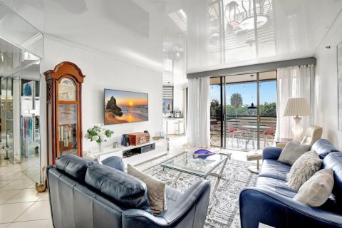 Condominio en venta en Lauderhill, Florida, 2 dormitorios, 149.29 m2 № 2083098 - foto 9