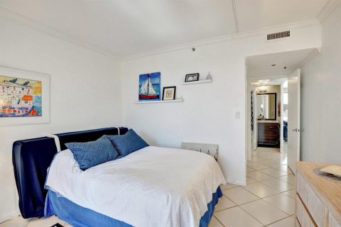 Condominio en venta en Lauderhill, Florida, 2 dormitorios, 149.29 m2 № 2083098 - foto 18