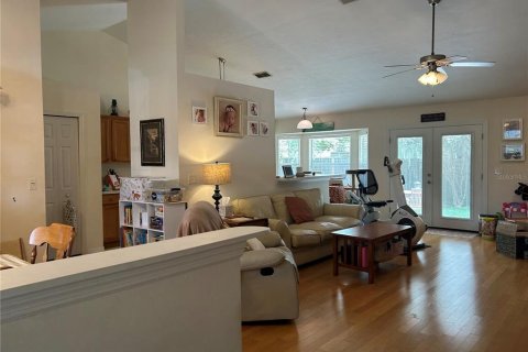 Villa ou maison à louer à Gainesville, Floride: 3 chambres, 142.6 m2 № 1832880 - photo 2