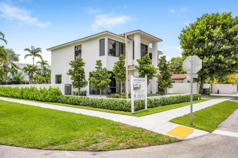 Villa ou maison à vendre à Fort Lauderdale, Floride: 4 chambres, 316.52 m2 № 2382622 - photo 4