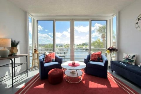 Condo in North Palm Beach, Florida, 2 bedrooms № 2190135