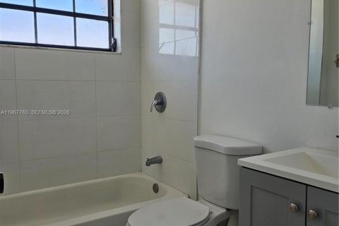 Adosado en alquiler en Miami, Florida, 3 dormitorios, 110.55 m2 № 2029750 - foto 10
