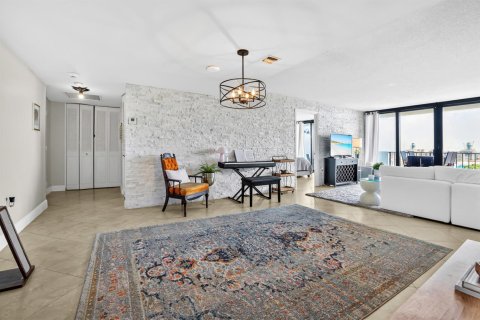 Condo in West Palm Beach, Florida, 1 bedroom  № 2186850 - photo 8