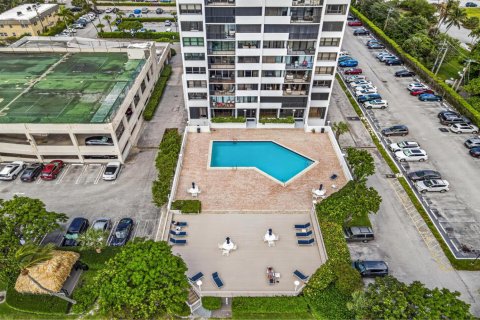 Condo in West Palm Beach, Florida, 1 bedroom  № 2186850 - photo 25