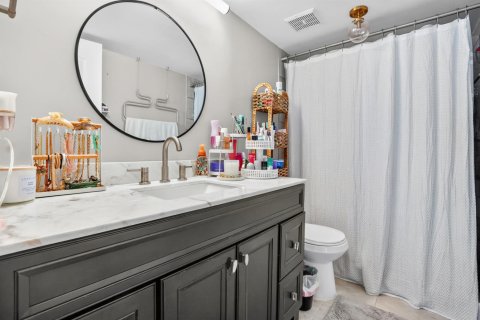 Condo in West Palm Beach, Florida, 1 bedroom  № 2186850 - photo 15
