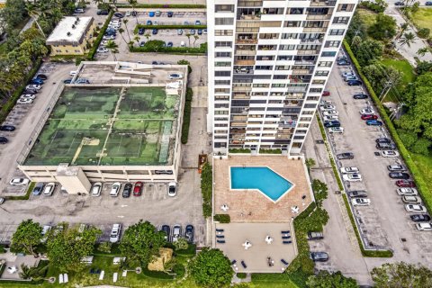 Condo in West Palm Beach, Florida, 1 bedroom  № 2186850 - photo 23