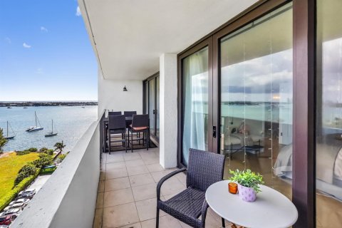 Condo in West Palm Beach, Florida, 1 bedroom  № 2186850 - photo 17
