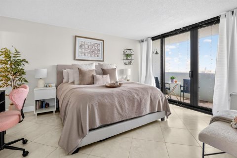 Condo in West Palm Beach, Florida, 1 bedroom  № 2186850 - photo 11