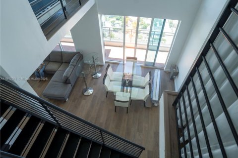 Condo in Miami, Florida, 2 bedrooms № 2082213