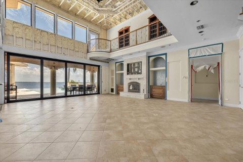 House in Punta Gorda, Florida 4 bedrooms, 428 sq.m. № 2141493 - photo 10