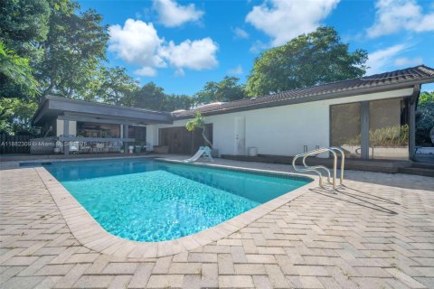 House in Hollywood, Florida 6 bedrooms, 341.32 sq.m. № 1929476 - photo 28