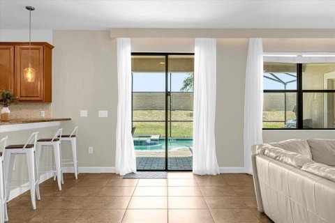 Casa en alquiler en Four Corners, Florida, 6 dormitorios, 311.04 m2 № 2103038 - foto 6
