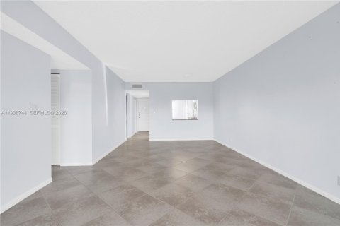 Купить кондоминиум в Коконат Крик, Флорида 3 спальни, 105.91м2, № 1996059 - фото 3