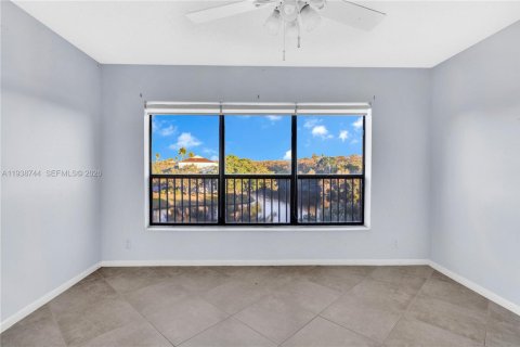 Купить кондоминиум в Коконат Крик, Флорида 3 спальни, 105.91м2, № 1996059 - фото 11