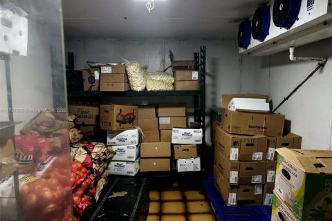 Immobilier commercial à vendre à Miami, Floride № 1985265 - photo 9