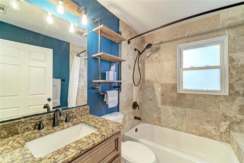 Купить виллу или дом в Сарасота, Флорида 7 комнат, 96.62м2, № 2098175 - фото 21