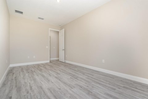 Casa en venta en Palm Bay, Florida, 4 dormitorios, 201.69 m2 № 2081661 - foto 22
