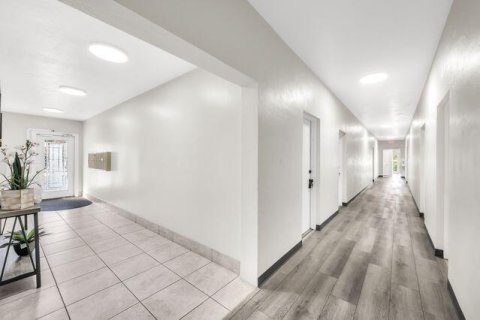 Condominio en alquiler en Boca Raton, Florida, 1 dormitorio, 64.38 m2 № 2251734 - foto 4