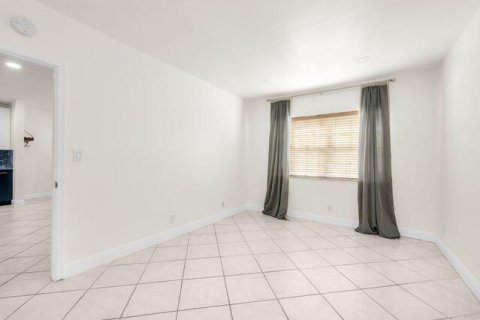 Condominio en alquiler en Boca Raton, Florida, 1 dormitorio, 64.38 m2 № 2251734 - foto 18
