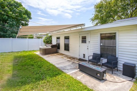 House in Saint Petersburg, Florida 3 bedrooms, 111.2 sq.m. № 2097397 - photo 26