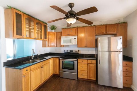 House in Saint Petersburg, Florida 3 bedrooms, 111.2 sq.m. № 2097397 - photo 12